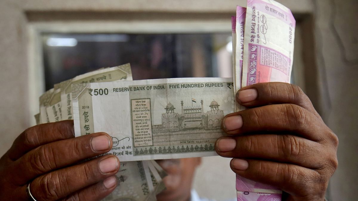 Rupee rises 6 paise against US dollar as crude oil prices ease