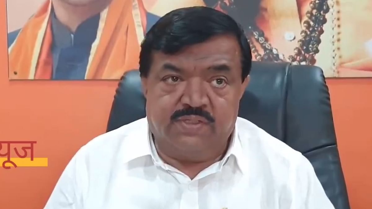 Lok Sabha Elections 2024 | Nashik Shiv Sena (UBT) chief Badgujar gets externment notice from cops