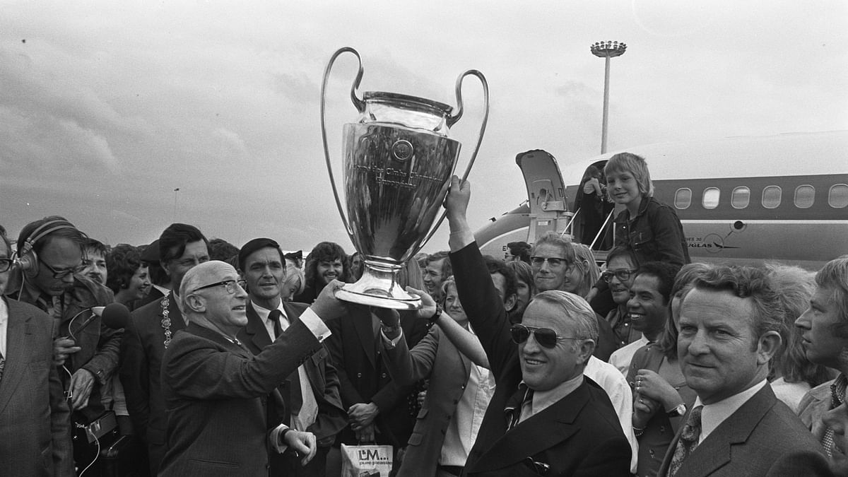 Ajax arriving home with the Champions League trophy in 1972