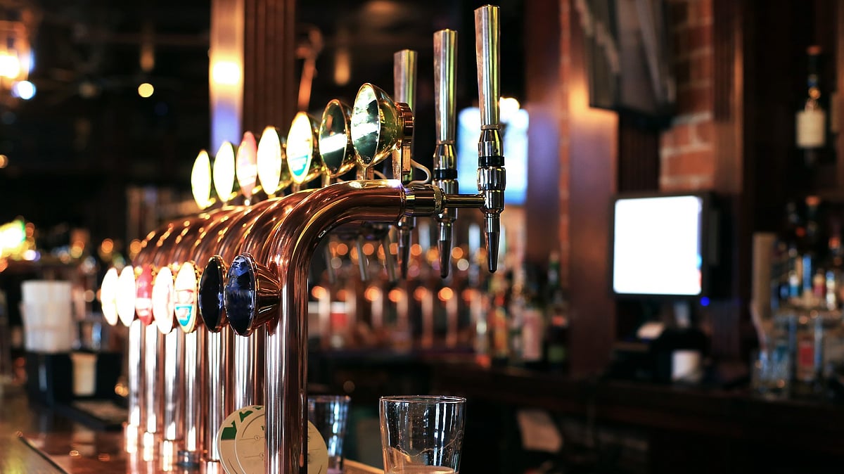 Nagpur cops go undercover to survey pubs and bars for violations - Vimarsana News