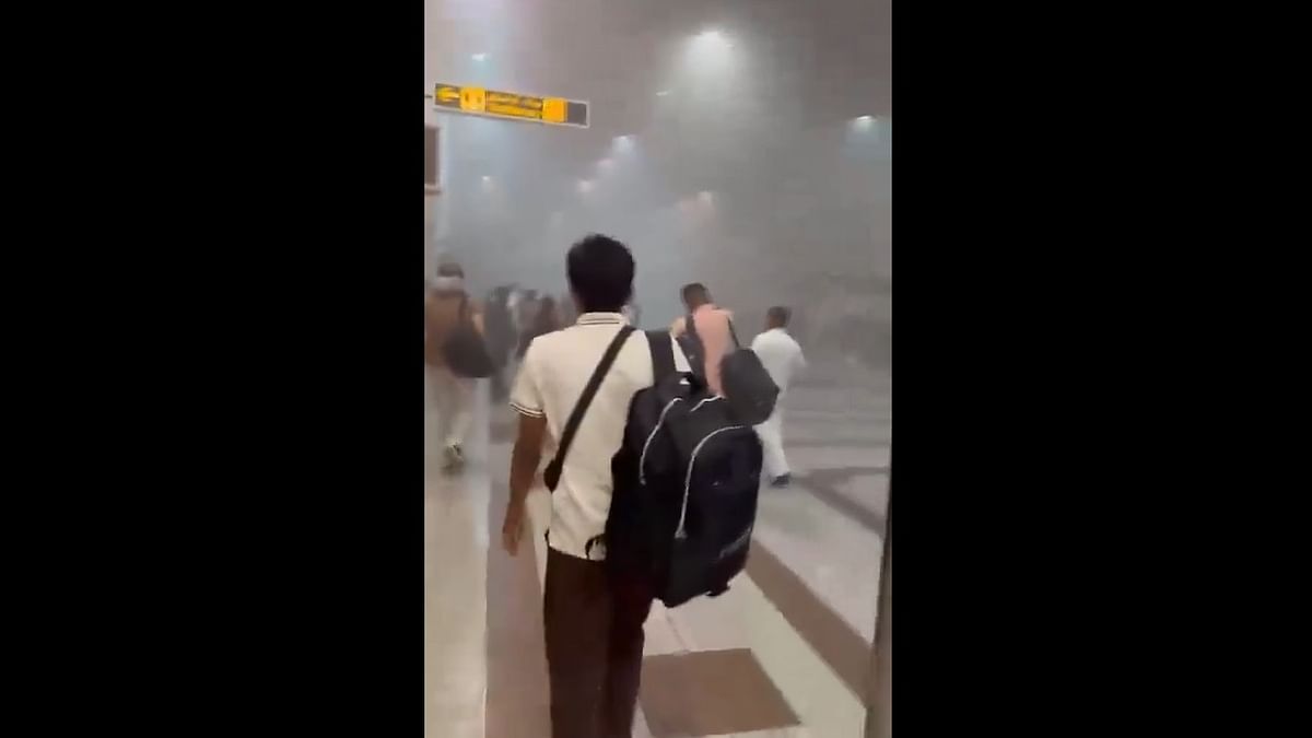 Fire at Lahore airport disrupts Hajj flights, international departures