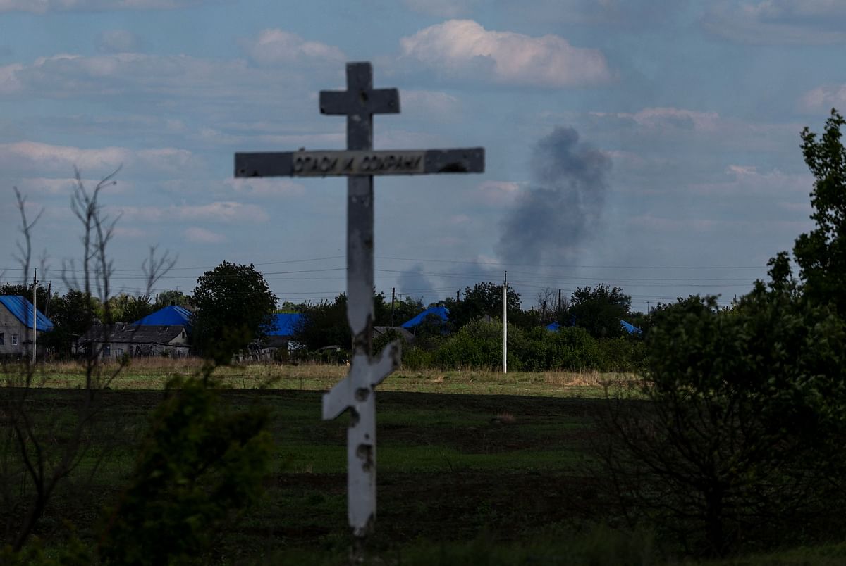 Smoke rises after a Russian military strike in the town of Lyman, amid Russia's attack on Ukraine, in Donetsk region, Ukraine