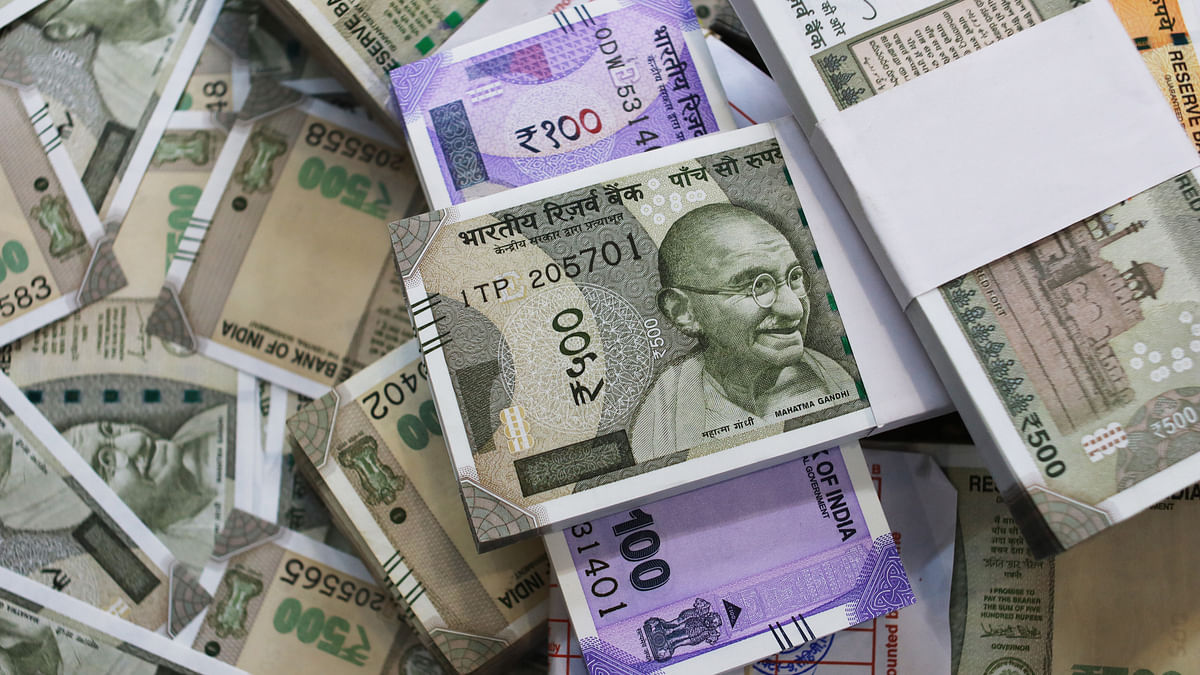 Rupee opens on flat note at 83.50 against US dollar in early trade