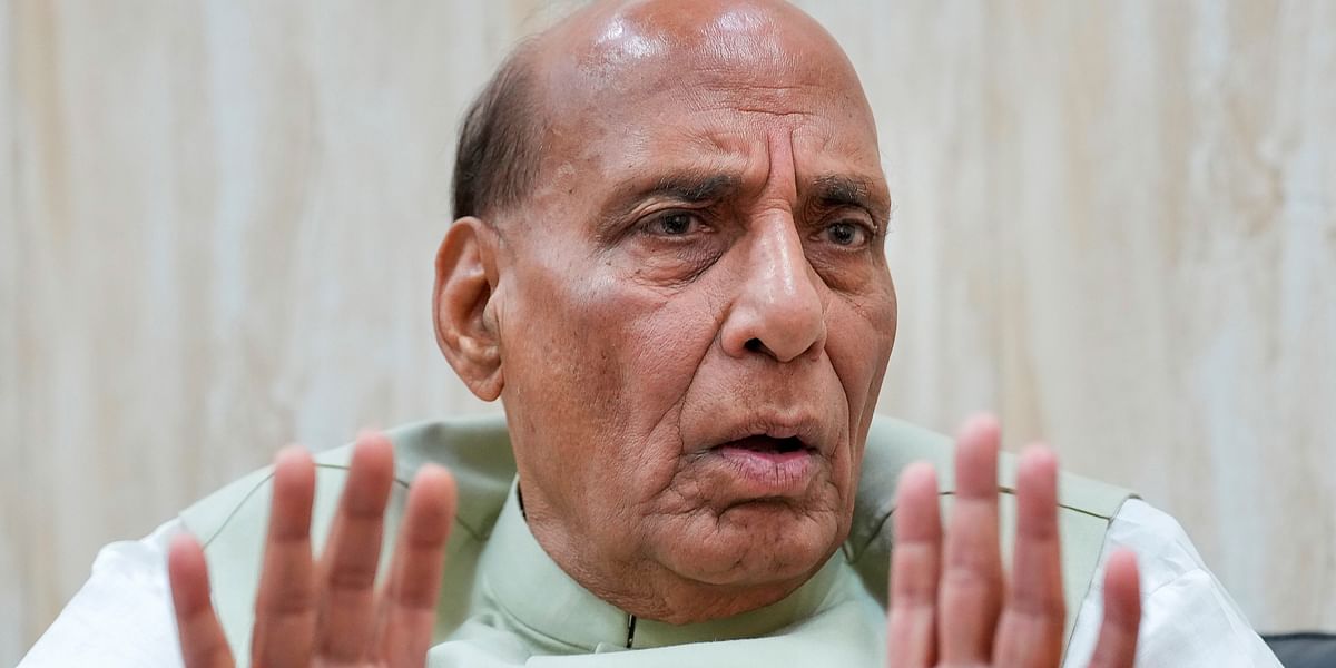 Lok Sabha Elections 2024 | Rahul Gandhi has no fire but Cong playing with fire by attempting Hindu-Muslim divide, says Rajnath Singh