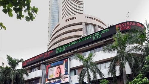 Sensex slips over 100 points on foreign fund outflows