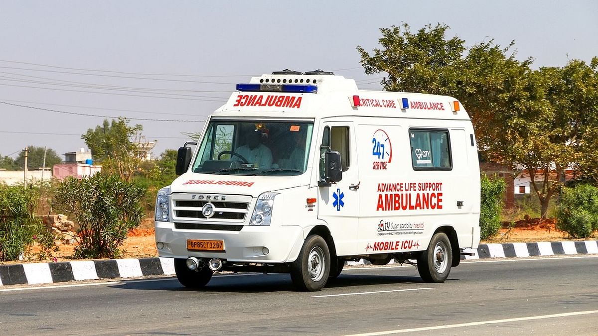 'Murdered' Dalit youth's sister in MP dies after falling from ambulance carrying uncle's body