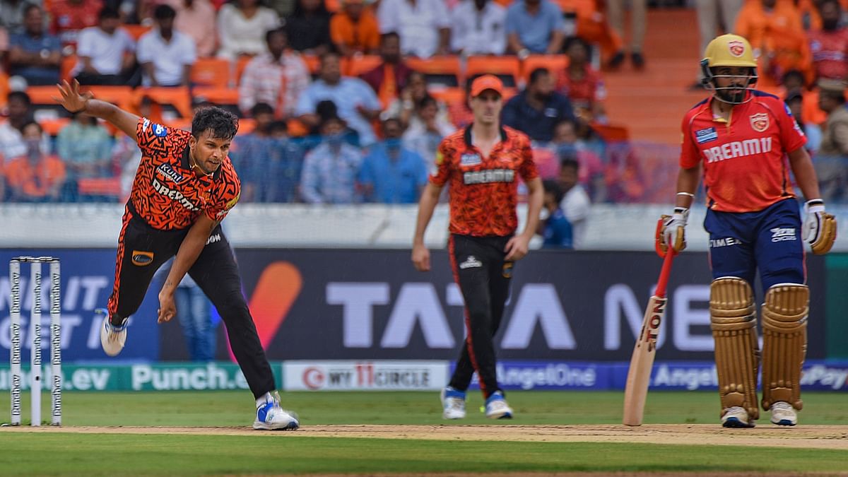 An express pace bowler, T Natarajan can bowl tight lines and trouble batters with searing yorkers and bouncers. His pace and accuracy make him a dangerous proposition for RR's batting lineup.