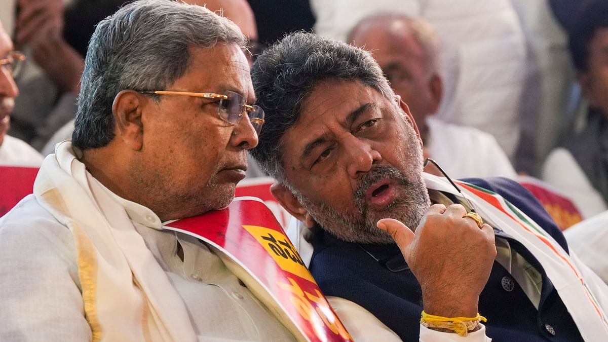 '40% commission' charge: Court grants bail to Siddaramaiah, D K Shivakumar in defamation case