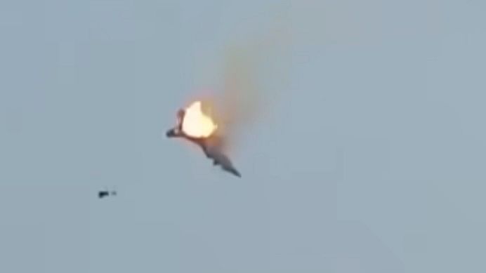 Watch | Fighter jet crashes after pilots aim 'Top Gun' like stunt in Bangladesh; 1 dead