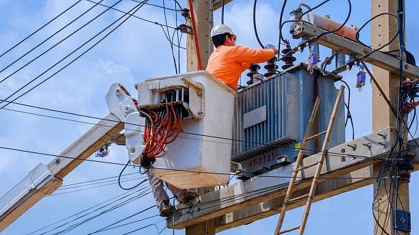 Discoms relying on advanced-technology transformers to ensure uninterrupted power supply in Delhi - Vimarsana News