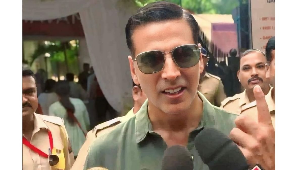 Bollywood's 'Khiladi' Akshay Kumar stepped out early in the morning to cast his vote in the Lok Sabha elections in Mumbai. This is the first time Kumar has voted since receiving the Indian citizenship.