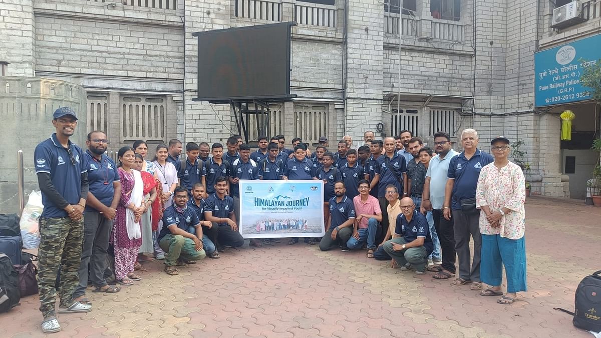 22 visually-impaired youths from Pune set off on a trip to the Himalayas