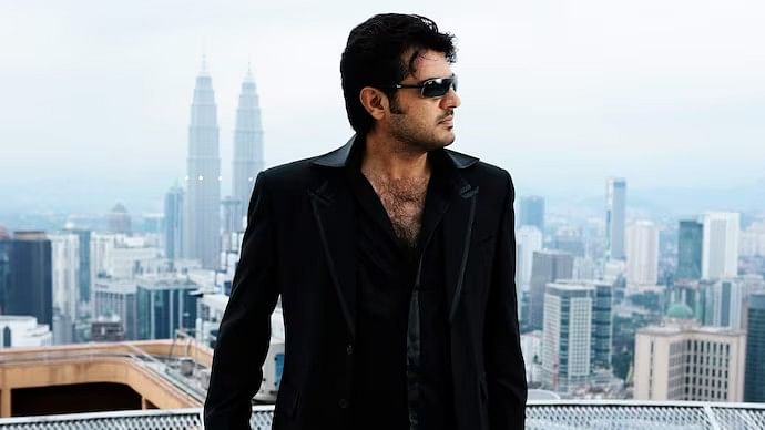 Billa (2007): Directed by Vishnuvardhan, Billa is a stylish and sleek action-thriller in which Ajith plays the titular role of David Billa, a ruthless underworld don. Ajith's charismatic portrayal of the anti-hero, coupled with adrenaline-pumping action sequences, makes this film a must-watch for fans of the genre.