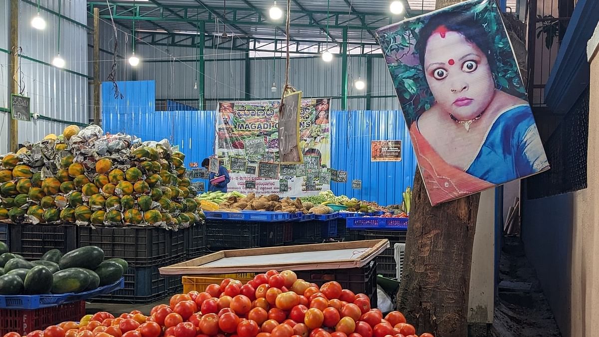 Wide eyed woman's photo at Bengaluru's vegetable shop goes viral; netizens say 'dangerous than CCTV'