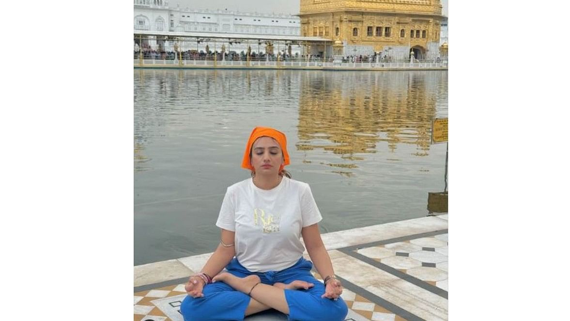 Gujarat: FIR against unknown persons for threatening fashion designer for performing yoga at Golden temple
