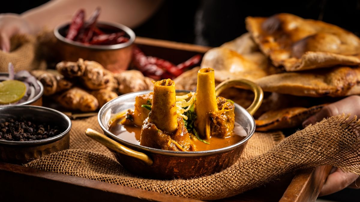 Nihari is a slow-cooked stew, traditionally made with beef or mutton. Known for its deep, rich flavours, it’s often enjoyed as a hearty breakfast or brunch on Eid morning.