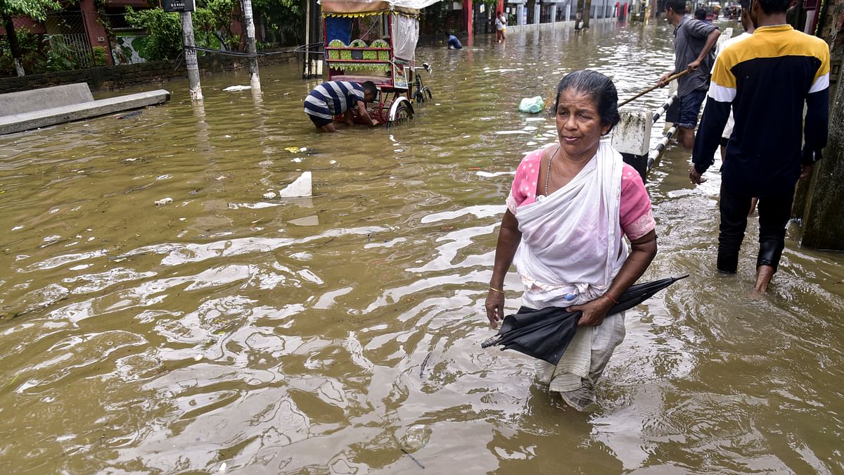 At present, 375 villages are under water and 5,055.6 hectares of crop areas have been damaged across the state, the ASDMA said.