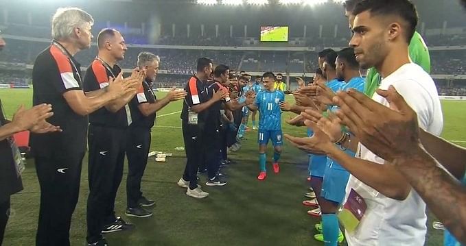 The Indian players give Chhetri a guard of honour.