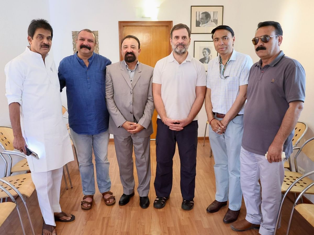 Mr Mohmad Haneefa, Independent MP from Ladakh along with local leaders met Rahul Gandhi in Delhi on June 11.