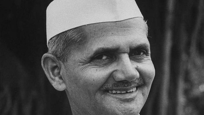 Lal Bahadur Shastri (1964-1966): Shastri served as the second prime minister of India from 1964 to 1966. He promoted the White Revolution and coined the slogan "Jai Jawan Jai Kisan." His tenure also witnessed Indo-Pakistan War of 1965.