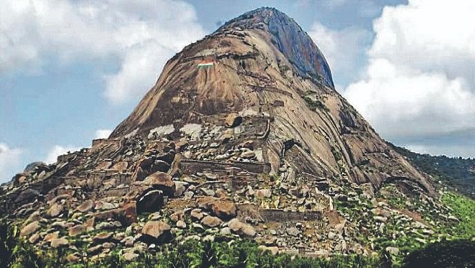 Madhugiri is a blend of natural beauty, historical depth, and cultural richness. This place is famous for its historical fort and attracts tourists, especially trekkers and history enthusiasts all around the year. During monsoon, the rocky terrain and surrounding landscape transforms into a vibrant green paradise offering stunning scenic views.