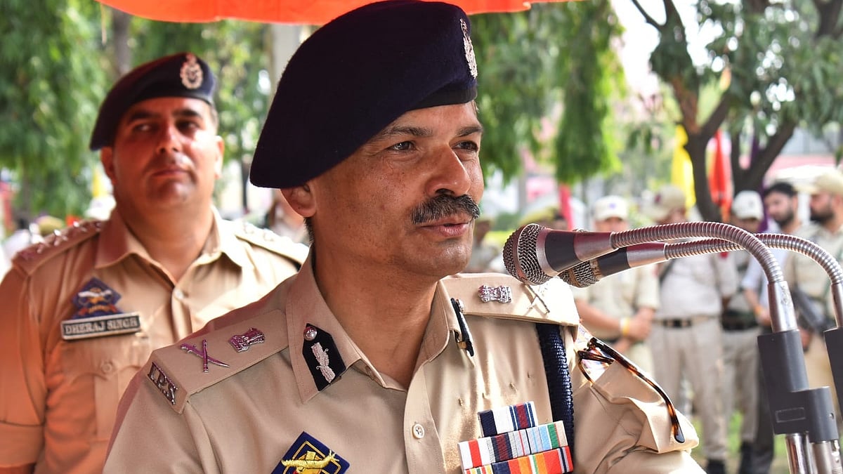 J&K DGP Commends Rescue Efforts in BSF Accident