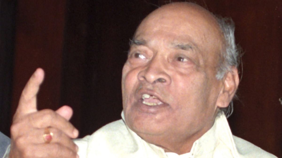 PV Narasimha Rao (1991-1996): Narasimha Rao is often credited with liberalising the Indian economy and initiating major economic reforms that transformed the economy of India. He served as India's prime minister for 4 years and 330 days.