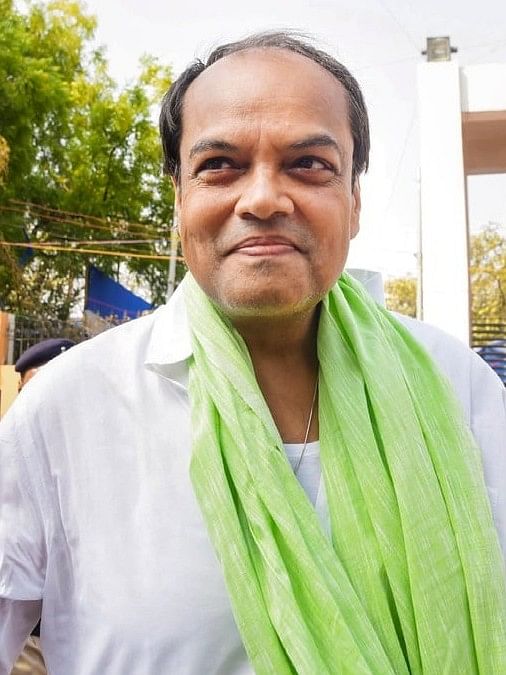 Congress candidate from Patna Sahib constituency Anshul Avijit flashes victory sign during counting of votes for Lok Sabha elections, in Patna.