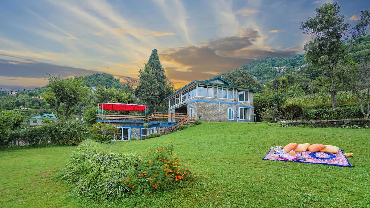 Monsoon and the hills are inseparable, witness the majesty of Himachal in different shades at Kasauli Estate: Royalty, a traditional Himachal villa. One can also plan a refreshing walk through the pine forests for a perfect closer-to-nature experience will leave a long lasting memories. 