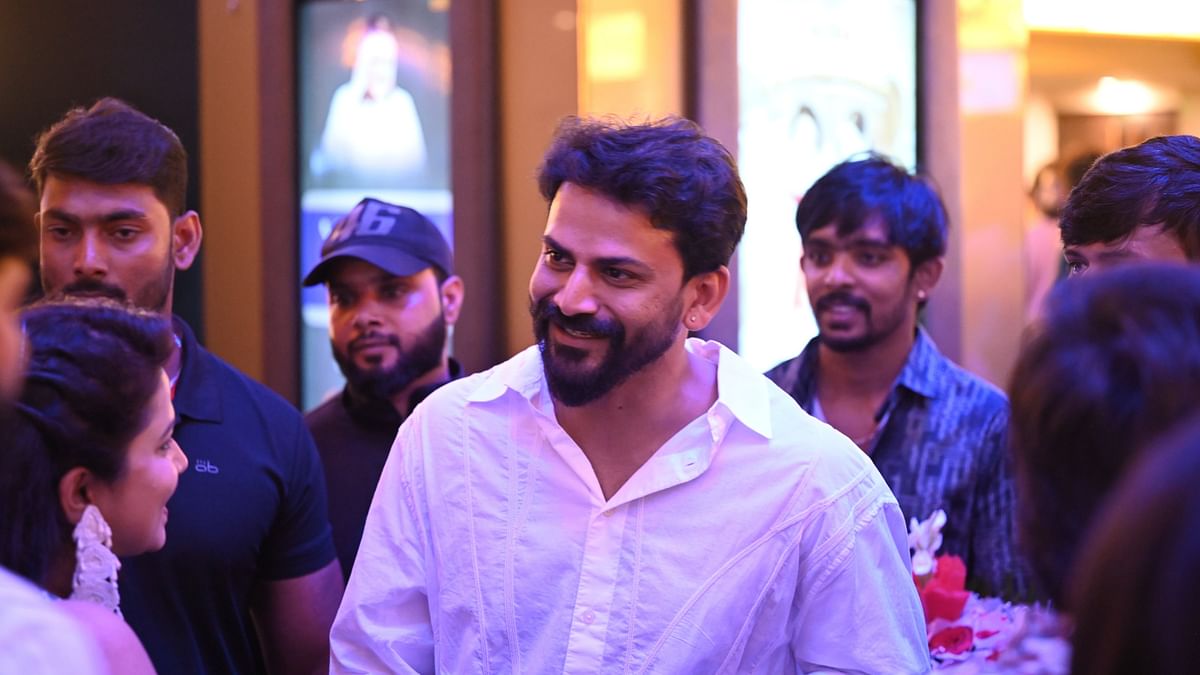 Daali Dhananjaya arrives for the premiere of Kotee, in Bengaluru.