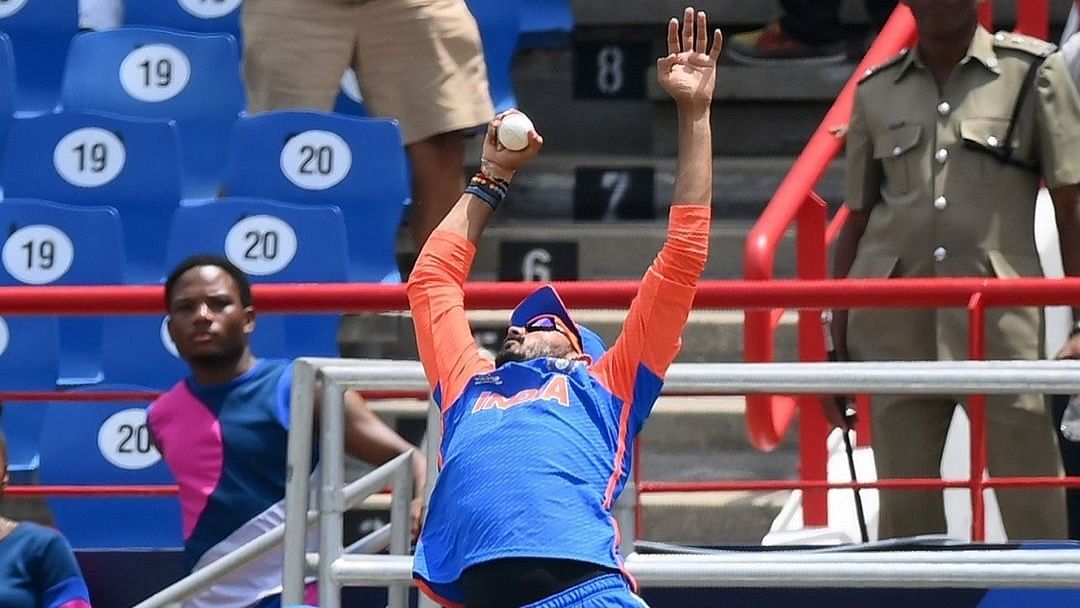 Axar Patel’s outstanding one-handed catch at deep square leg to dismiss Marsh brought back India into the game.