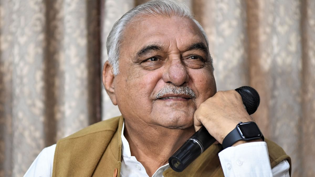 In 2014, Haryana Chief Minister Bhupinder Singh Hooda was slapped by a youth, who was frustrated over not  finding a job in the state.