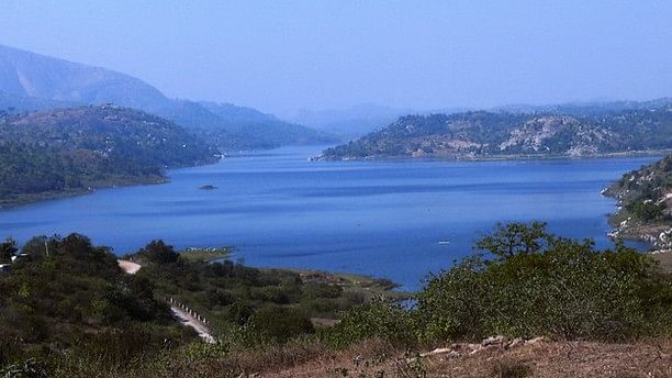 Manchanabele Dam  built across river Arkavathi is located just 35 km from Bengaluru and is a popular weekend spot. This place attracts people  for the scenic beauty of the reservoir and the valley.