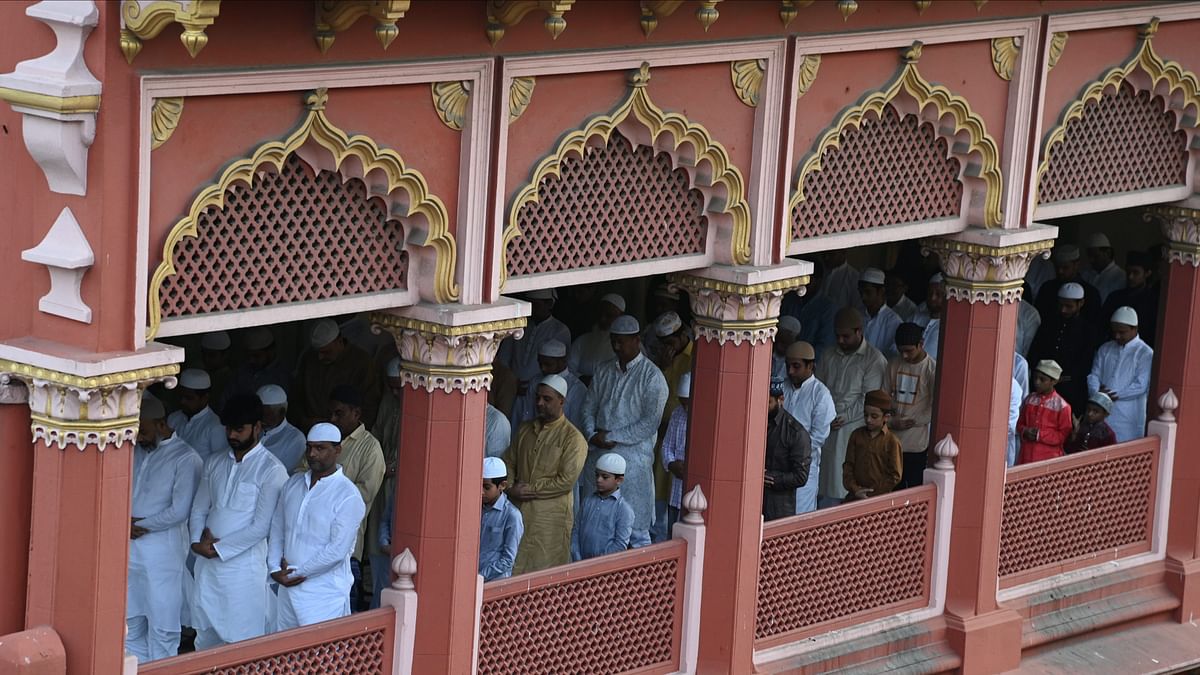 Muslims offer 'namaz' on the occasion of Eid ul-Adha festival at Nakhoda Masjid in Kolkata.