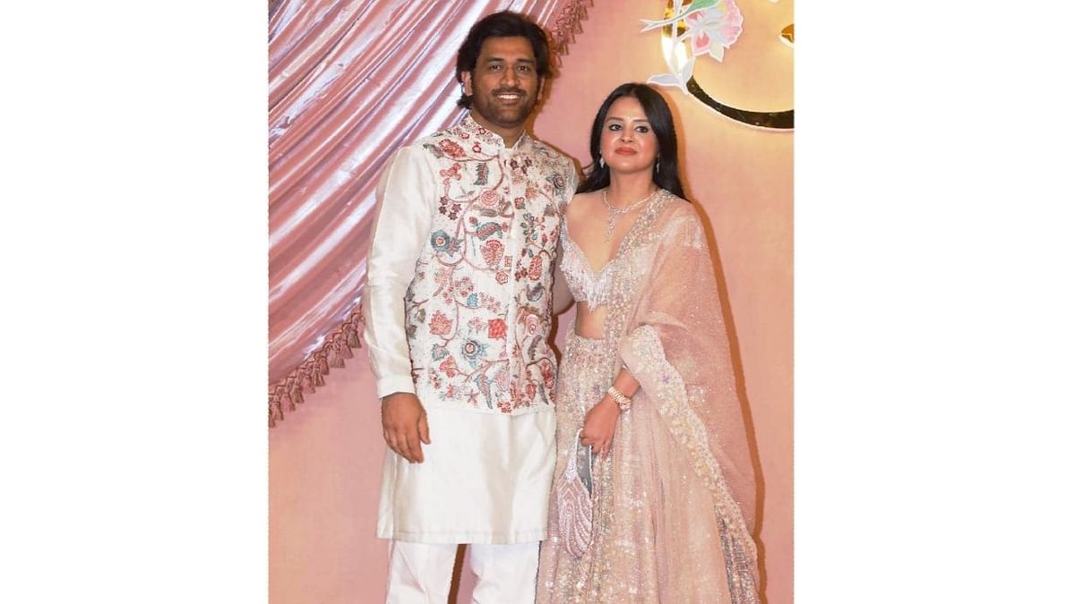 Mahendra Singh Dhoni and wife Sakshi Dhoni were among the early attendees at Anant Ambani and Radhika Merchant's Sangeet ceremony.