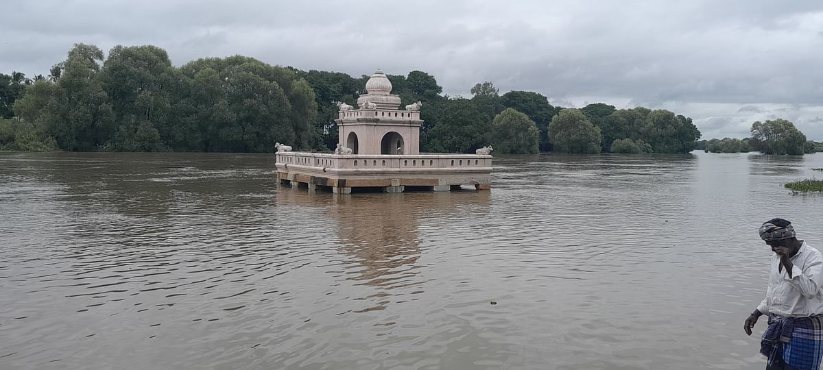 The 'Hadinarukalu mantap' partially submerged in River Kapila, near Srikanteshwara temple, in Nanjangud taluk, Mysuru district.