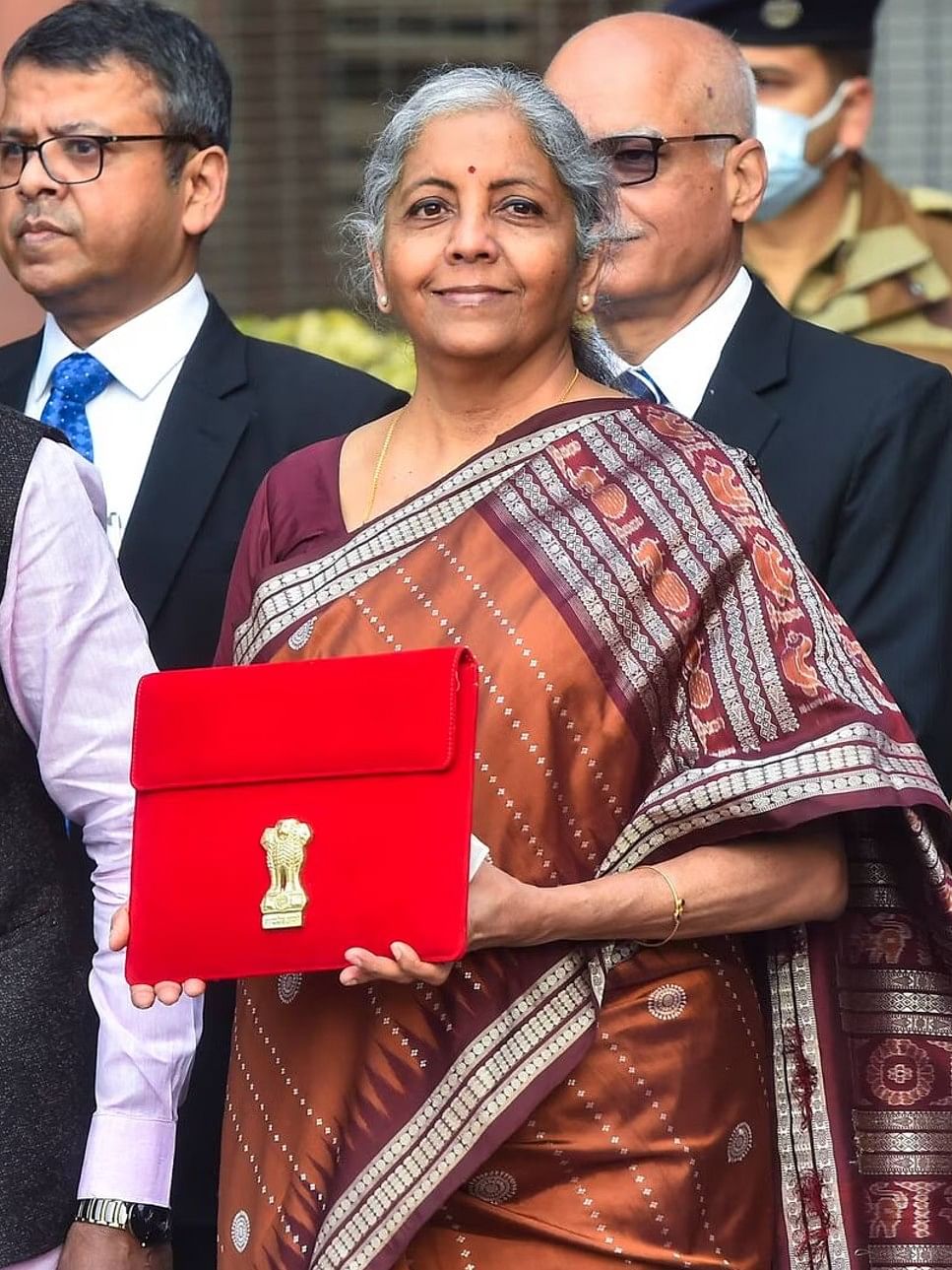 Union Budget 2022-23: The Finance Minister continued to promote regional craftsmanship and art by donning a maroon Bomkai saree. The brown saree with maroon and golden borders pays tribute to Odisha's handloom heritage.