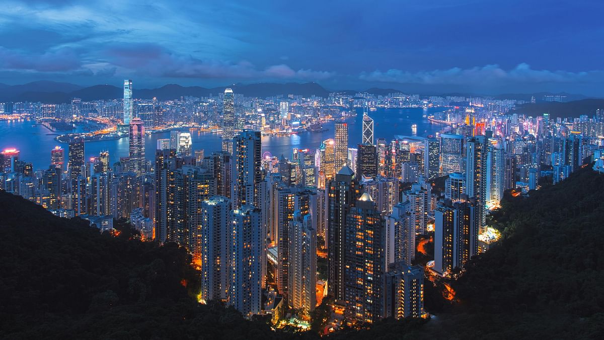 根据 Mercer 的生活成本城市排名，香港被评为 2024 年全球对外籍人士生活成本最高的城市。由于房价高昂和总体开支高昂，香港的生活成本高昂。