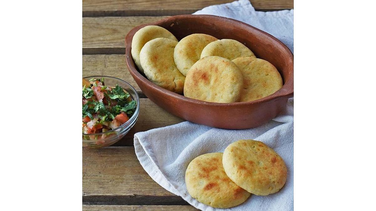 Ninth on the list is Chapalele, a traditional Chilean bread, made from potatoes and flour. Originating from Chiloe Island, it is typically steamed and cooked in a curanto, a traditional underground cooking pit.