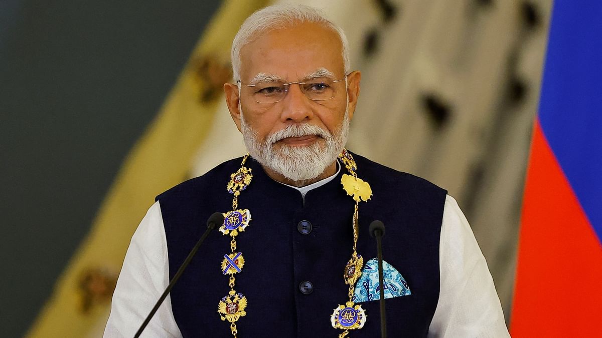 While accepting the award, Prime Minister Modi dedicated it to the people of India and to the traditional bonds of friendship between India and Russia.