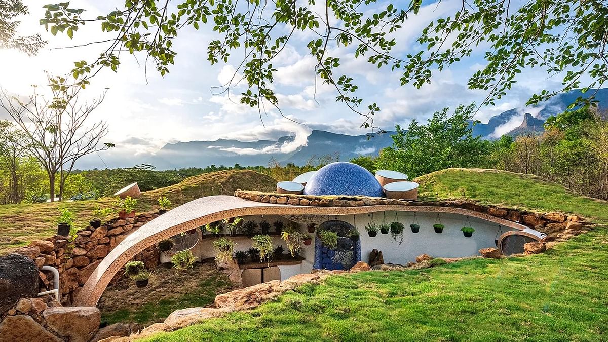  AsanjA Titaly, Maharashtra: Located just 2 hours from Pune, this property is India’s first shelter home. Inspired by JRR Tolkien’s hobbit houses, this enchanting retreat by SaffronStays transports you to a fantasy world. This property looks amazing particularly stunning during the monsoon. 