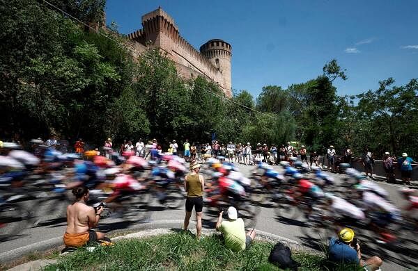 Tour de France - Stage 2 - Cesenatico to Bologne - Cesenatico, Italy - June 30, 2024 General view as the peloton in passes by Rocca di Riolo during stage 2