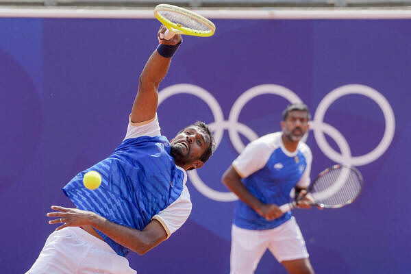  Indian tennis players Rohan Bopanna and N Sriram Balaji will be facing Edouard Roger-Vasselin and Fabien Reboul (France).