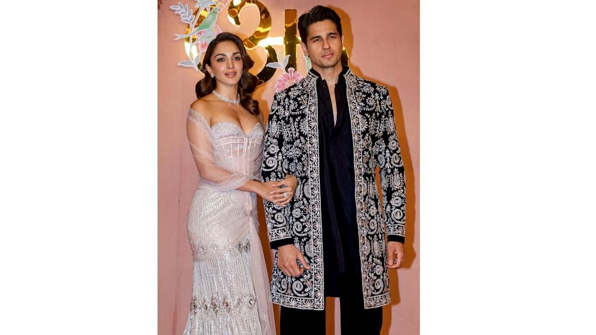 One of the hottest Bollywood couples Kiara Advani and Sidharth Malhotra added glamour to the event with their presence.