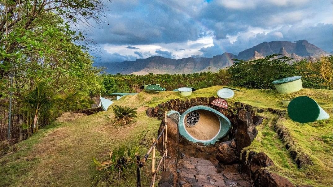 Dragonfly, Maharashtra: This Hobbithole-shaped stay is located in Murbad and is quite spacious.  Featuring a pool, an indoor dining table, and charming rooftop gardens, this this property allows you to live out all your fantasies.