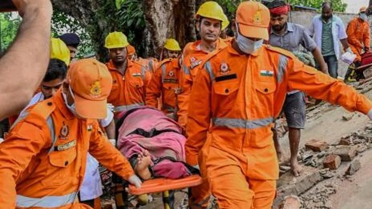 Three killed, some still trapped as building collapses in Jharkhand's  Deoghar