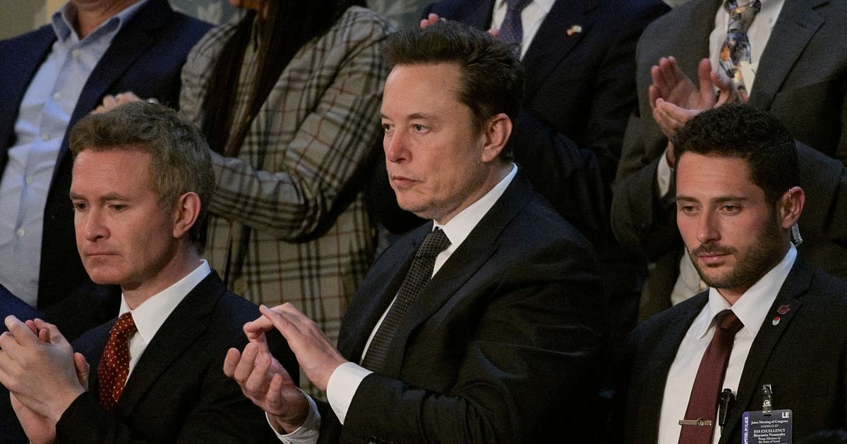 Elon Musk to discuss $5 billion xAI investment with Tesla board