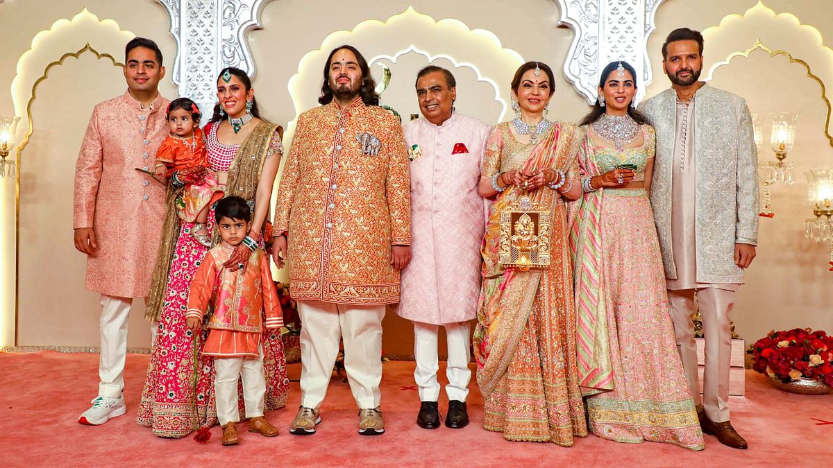 Just when everyone thought that Anant Ambani and Radhika Merchant’s wedding celebrations are over. A report suggest that the celebrations are not yet completely over as the Ambanis are now set to fly to UK for a post-wedding bash.