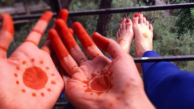 Sobhita’s love for a cherished cultural tradition—applying and flaunting Mehendi. She finds joy in these little things, reflecting her love for culture.