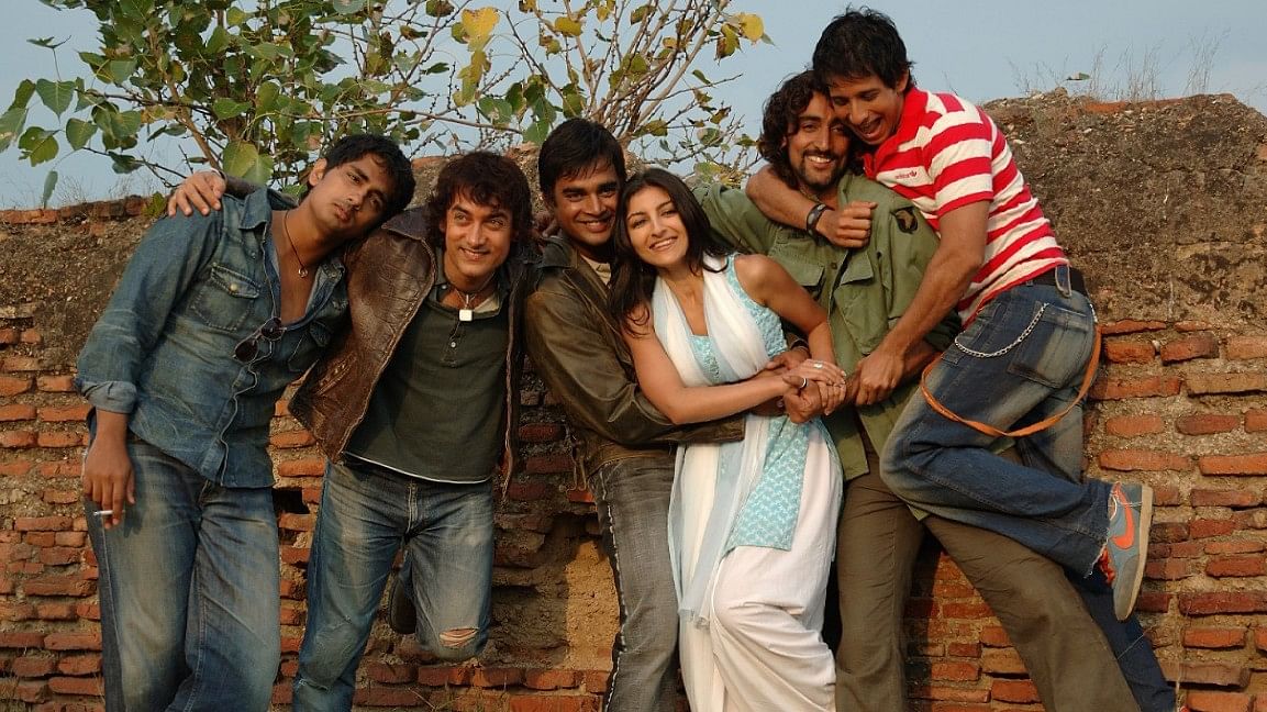 Rang De Basanti (2006): Featuring Aamir Khan, Siddharth, Soha Ali Khan, Sharman Joshi and Kunal Kapoor, Rang De Basanti, aimed to inspire the nation's youth to combat corruption and strive for a better future.